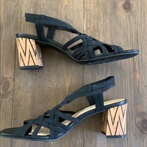 NEW🖤Cute Black Aubrey Lynn Chunky Heel Sandals